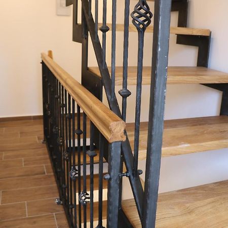 The Little Gem Bed and Breakfast Komiža Exterior foto