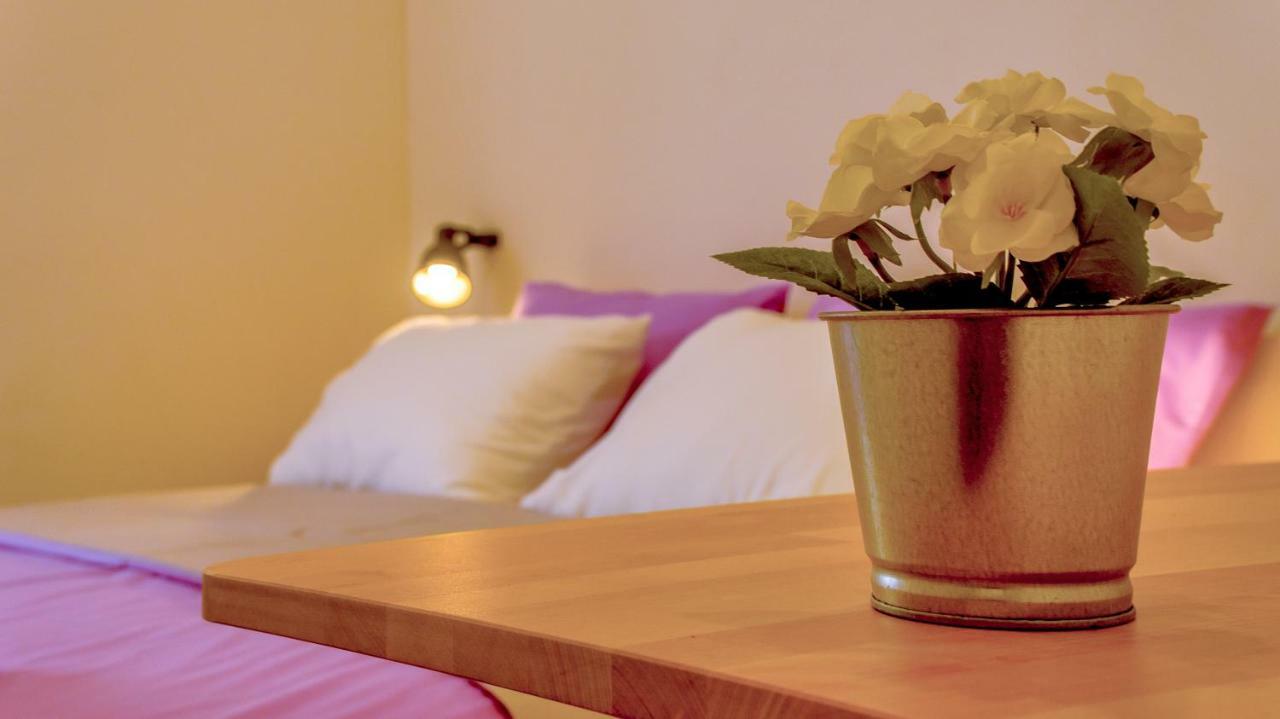 The Little Gem Bed and Breakfast Komiža Exterior foto