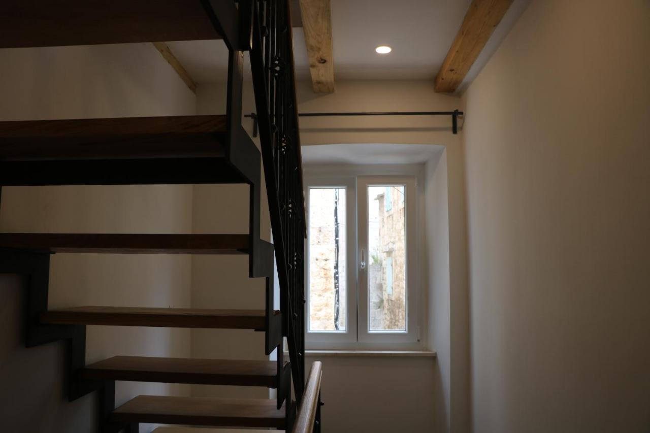 The Little Gem Bed and Breakfast Komiža Exterior foto
